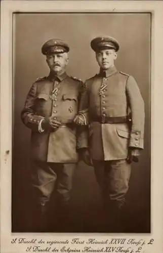 Ak Fürst Heinrich XXVII Reuss jüngere Linie, Erbprinz Heinrich XLV, Uniformen, Eisernes Kreuz