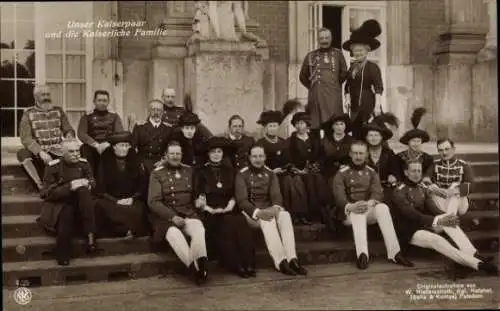 Ak Kaiserpaar mit der kaiserlichen Familie, Kaiserin Auguste Viktoria, Kaiser Wilhelm II