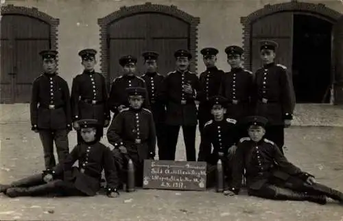 Foto Ak Deutsche Soldaten in Uniformen, Feld-Art. Rgt. 46, I WK