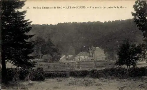 Ak Bagnoles de l'Orne Orne, Station Thermale, Vue sur le Lac prise de la Gare