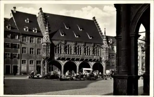 Ak Freiburg im Breisgau, Münsterplatz mit Kaufhaus