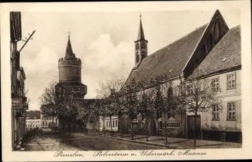 Ak Prenzlau in der Uckermark, Pulverturm, Uckermärkisches Museum