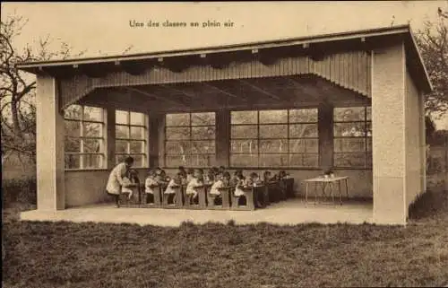 Ak Vlezenbeek Flämisch-Brabant, Adolphe Max, Eine der Klassen