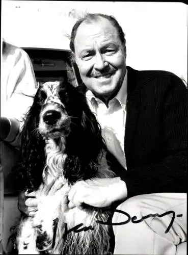 Ak Schauspieler Ivan Desny, Portrait mit Hund, Autogramm