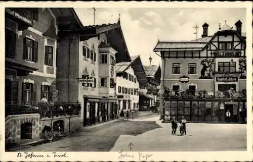 Ak Sankt Johann in Tirol, Gasthof zu Bären, Cremin-Benzin, Platz