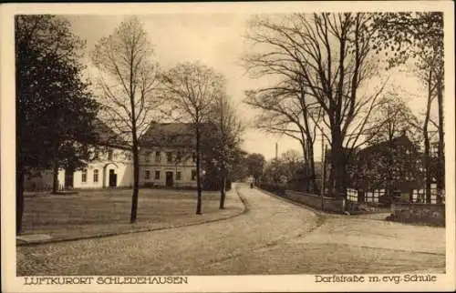 Ak Schledehausen Bissendorf in Niedersachsen, Dorfstraße, evangelische Schule