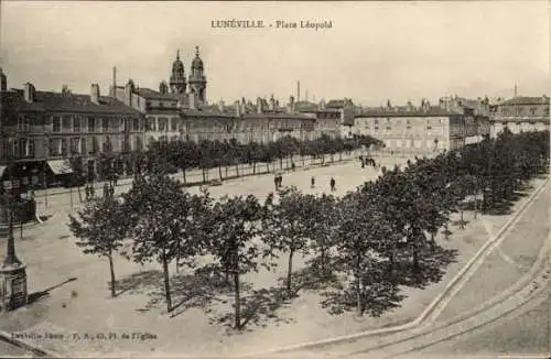 Ak Lunéville Meurthe et Moselle, Place Leopold