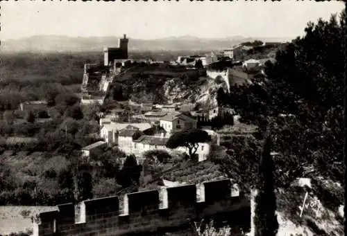 Ak Villeneuve les Avignon Gard, Gesamtansicht und Turm von Philippe le Bel