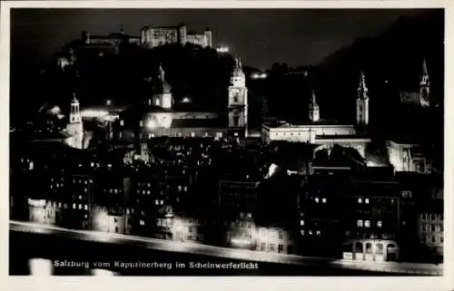 Ak Salzburg in Österreich, Kapuzinerberg im Scheinwerferlicht