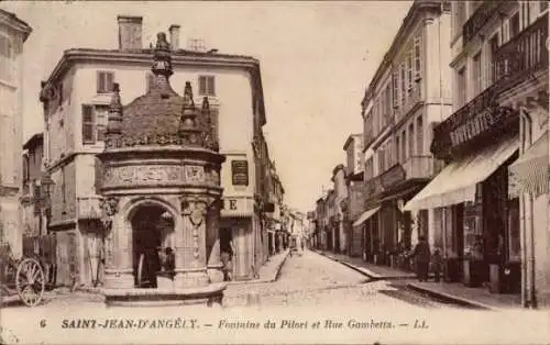 Ak Saint Jean d'Angély Charente Maritime, Fontaine du Pilori, Tue Gambetta