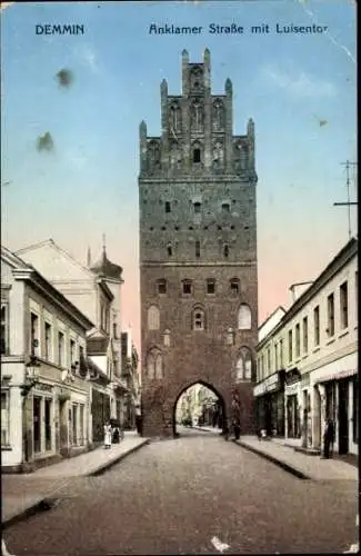 Ak Demmin in Vorpommern, Anklamer Straße mit Luisentor