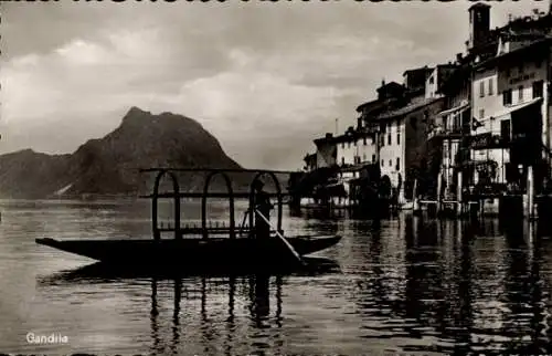 Ak Gandria Lago di Lugano Tessin Schweiz, Fischerboot, Stadt, Berg