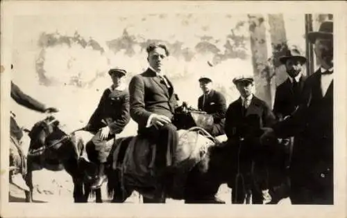 Foto Georgien, Gruppenbild, Männer, Reiter