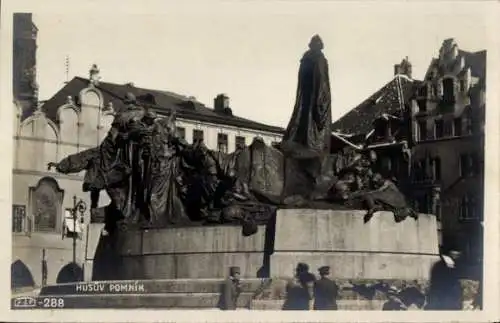 Foto Ak Prag Tschechische Republik, Jan Hus Denkmal Skulptur von Ladislav Šaloun