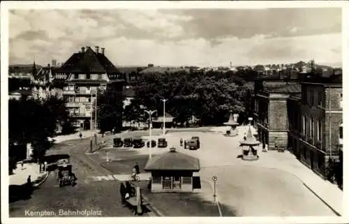 Ak Kempten im Allgäu Schwaben, Bahnhofplatz