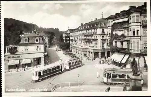 Ak Baden Baden, Straßenbahnen am Leopoldsplatz, Geschäft M. Tröndle