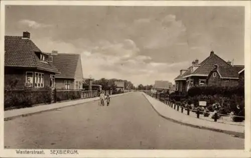 Ak Sexbierum Seisbierrum Friesland Niederlande, Westerstraat, Straßenpartie