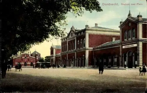 Ak Dordrecht Südholland Niederlande, Bahnhof mit Platz