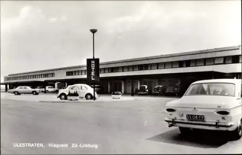 Ak Ulestraten Limburg Niederlande, Vliegveld, Motel, Autos, Parkplatz