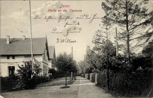 Ak Jever in Oldenburg Friesland, Terrasse, Straße
