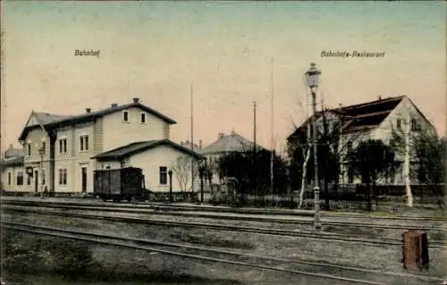 Ak Radeburg in Sachsen, Bahnhof, Bahnhofsrestaurant