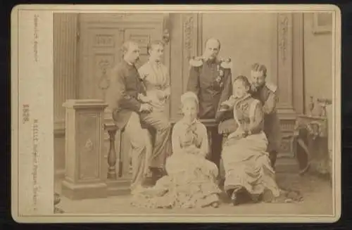 Cabinet Foto Marie, Elisabeth Anna, Luise geb. Prinzessinnen v. Preußen mit ihren Gatten