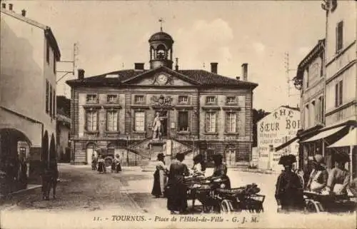 Ak Tournus Saône et Loire, Place de Hôtel de Ville