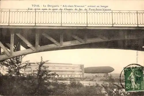 Ak Toul Meurthe et Moselle, Le Dirigeable Adjutant Vincebetritt den Hangar nicht