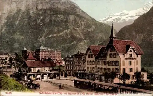 Ak Grindelwald Kt. Bern, Bahnhof, Hotel, Zug