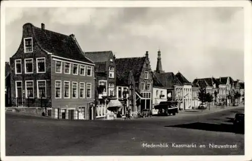 Ak Medemblik Nordholland Niederlande, Käsemarkt, Nieuwstraat