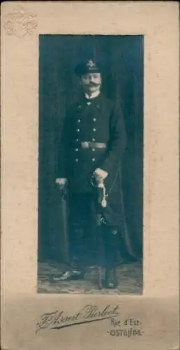 Kabinett Foto Ostende Westflandern, Offizier der Kaiserlichen Marine, Standportrait