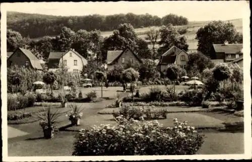 Ak Bruchhausen Höxter an der Weser, Brunnengarten