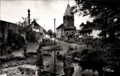 Ak Genouilly Saône et Loire, Kirche und Brücke über den Guye