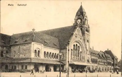 Ak Metz Moselle, Bahnhof, Straßenansicht