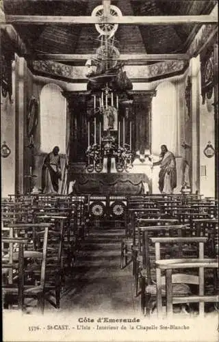 Ak Saint Cast Côtes d'Armor, Innenraum der Sainte-Blanche-Kapelle