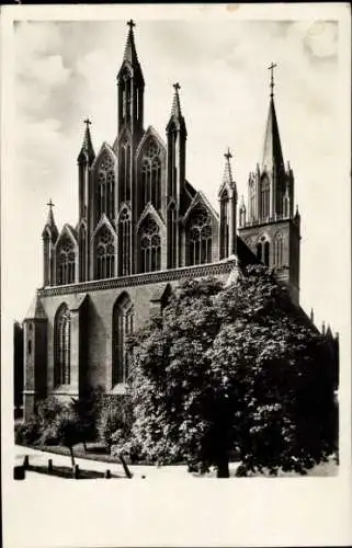 Ak Neubrandenburg, Marienkirche von Osten