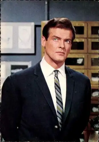 Ak Schauspieler Roger Moore, Portrait, Film Le Saint