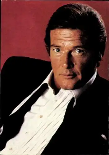 Ak Schauspieler Roger Moore, Portrait, James Bond