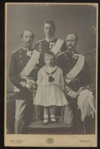 Cabinet Foto König Christian IX., Frederik VIII., Christian X. u. Prinzessin Luise v. Dänemark