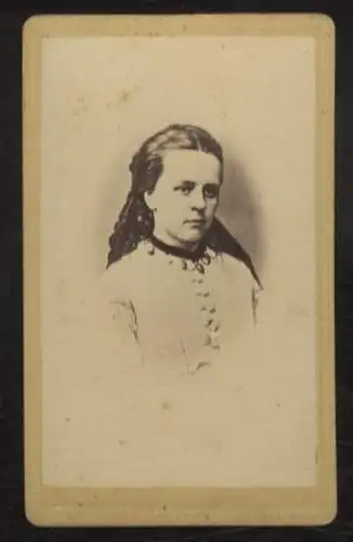 CdV Portrait Fürstin Agnes v. Reuß (jüng.Linie), geb. v. Württemberg, Pseudonym Angelika Hohenstein