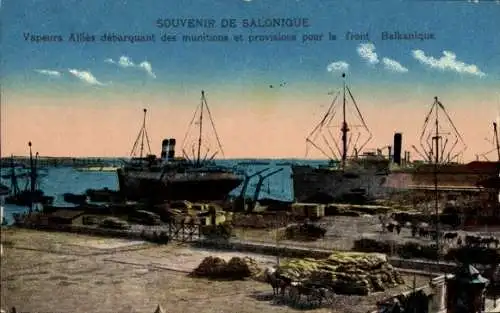 Ak Saloniki Thessaloniki Griechenland, Hafen, Alliierte Dampfer entladen Munition und Versorgung