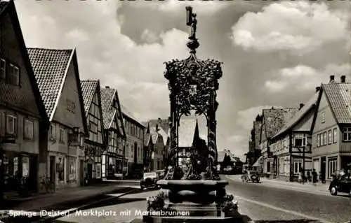 Ak Springe am Deister, Marktplatz, Marienbrunnen