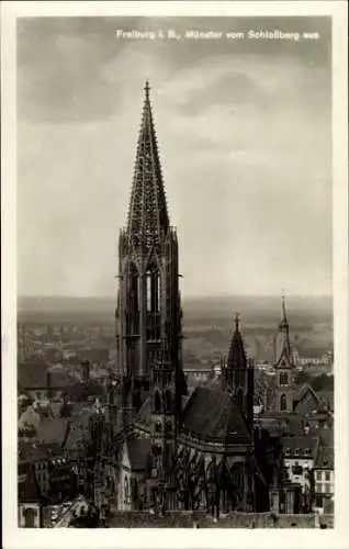 Ak Freiburg im Breisgau, Münster vom Schlossberg aus gesehen