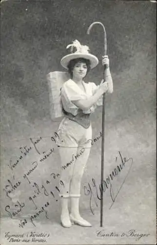 Ak Varietes-Künstlerin, Schauspielerin, Gehstock, Hut, Wanderin, Autogramm