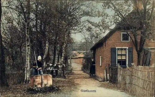 Ak Giethoorn Overijssel Niederlande, Dorfpartie, Brunnen