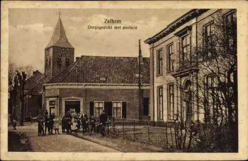 Ak Zelhem Gelderland Niederlande, Blick auf das Dorf, Pfarrhaus