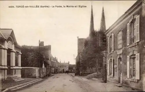 Ak Torce-en-Vallee Sarthe, La Poste, La Mairie, Kirche