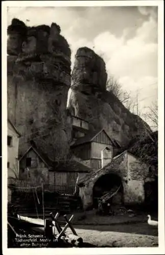 Ak Tüchersfeld Pottenstein Oberfranken, alter Burghof, Gans