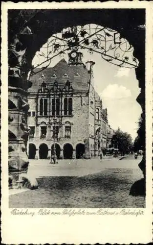 Ak Bückeburg im Kreis Schaumburg, Blick vom Schlossplatz, Rathaus, Bahnhofstraße