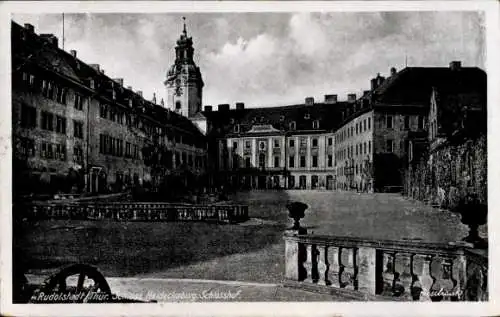 Ak Rudolstadt in Thüringen, Schloss Heidecksburg, Schlosshof